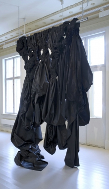 Black Curtain